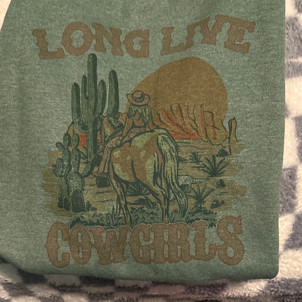 Gildan Green Graphic Tee